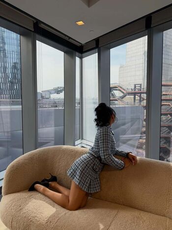 Full leaked Suni lee page private photo