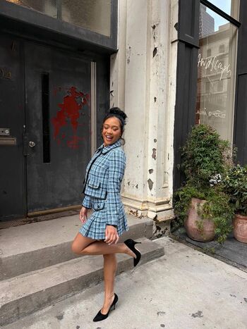 Full leaked Suni lee page private photo