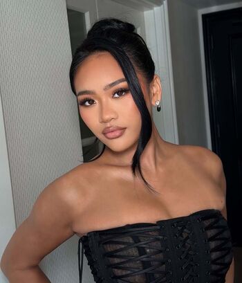 Full leaked Suni lee private photo