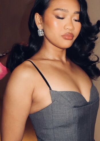 Full leaked Suni lee private photo