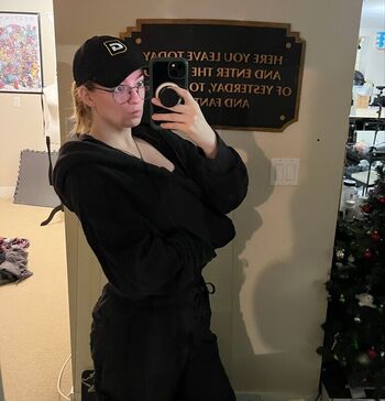 Full leaked Suopontwitch page private photo