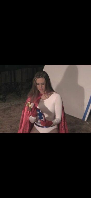 Superheroine