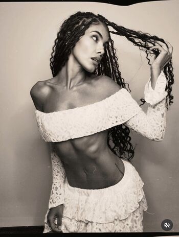 Full leaked Suraya rose santos private photo