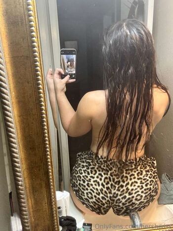 Full leaked Susannah private photo