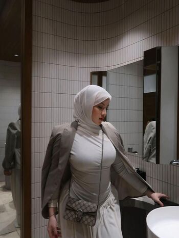 Full leaked Susiputri private photo