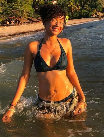 Full leaked Suzanne private photo