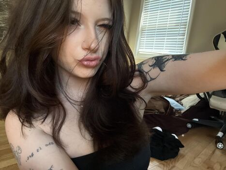 Full leaked Sweetlypearll private photo