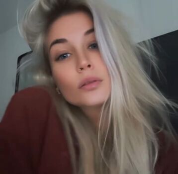 Full leaked Sweetskinn private photo
