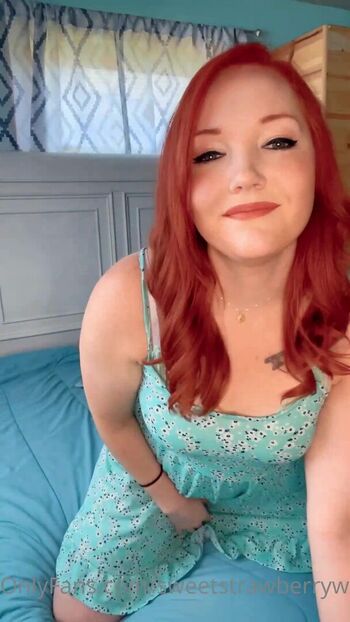 Full leaked Sweetstrawberrywine private photo