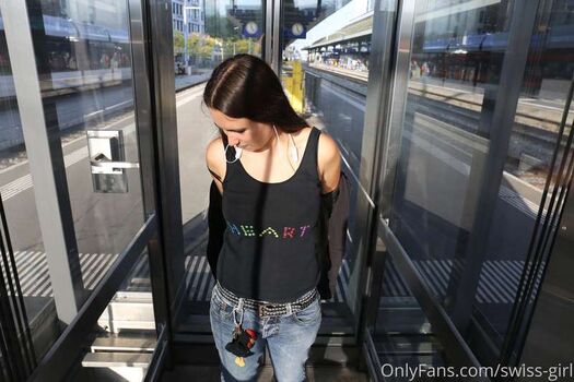 Full leaked Swiss girl private photo
