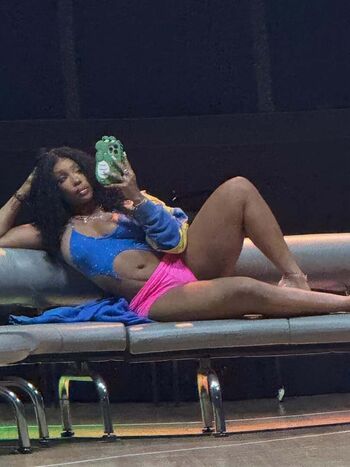 Leaked Geeksandgrubs/ private photo viral onlyfans