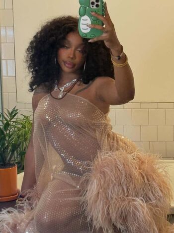Full leaked Sza private photo