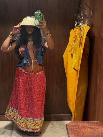 Full leaked Sza private photo