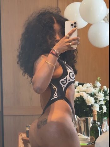 Full leaked Sza private photo