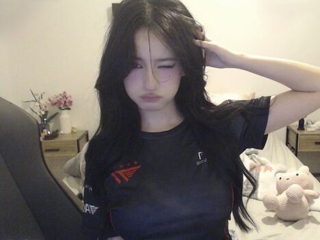 Full leaked T winter private photo