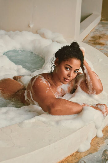 Tabria Majors