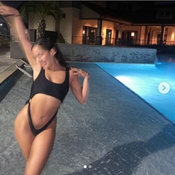 Full leaked Takotaaa private photo