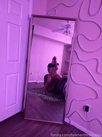 Full leaked Talkherthruitxo private photo