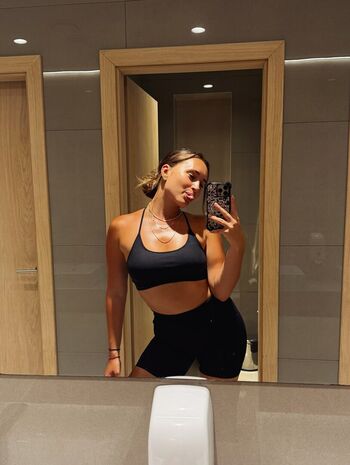 Full leaked Tania koh lanta page private onlyfans photo