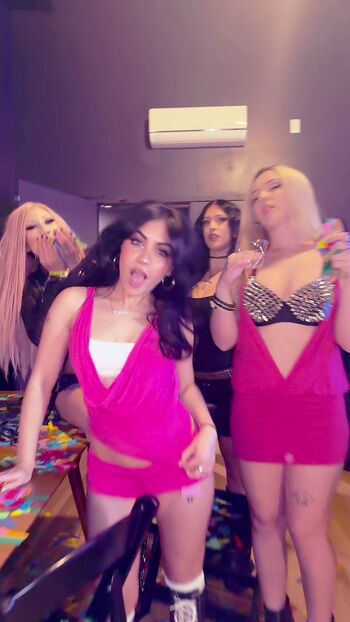 Full leaked Tara yummy page private photo