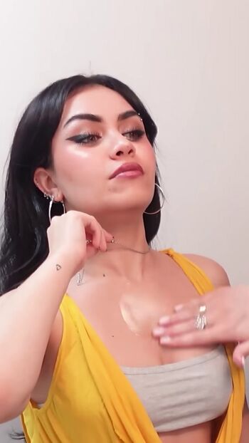 Full leaked Tara yummy page private photo