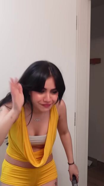 Full leaked Tara yummy page private photo