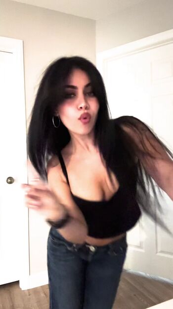 Full leaked Tara yummy private photo