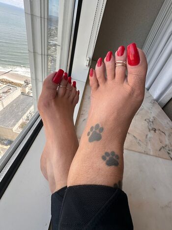 tatianasnaughtytoes