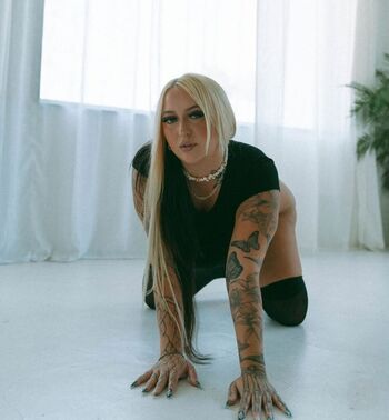Full leaked Tattedbblonde private photo