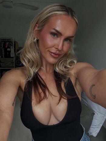 Full leaked Tayla cooper private photo