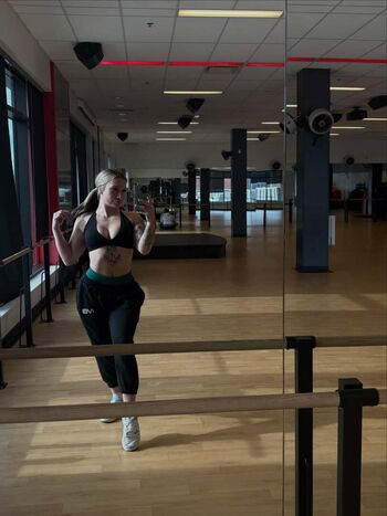 Full leaked Taylor flewin private photo