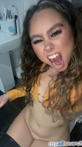 Full leaked Taylor lumsden page private photo