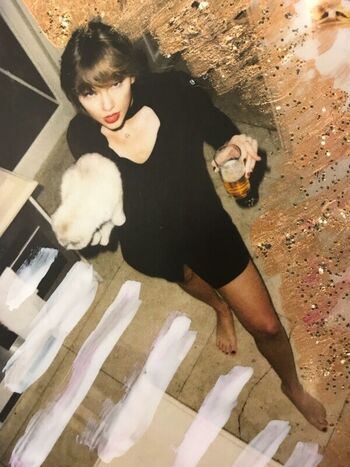 Full leaked Taylor swift private photo