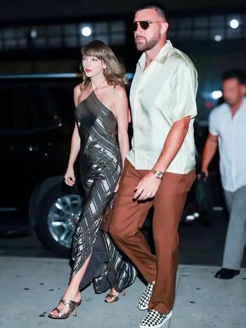 Full leaked Taylor swift page private photo