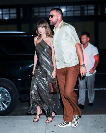 Full leaked Taylor swift page private photo