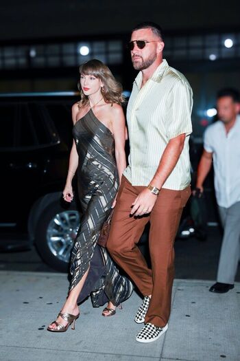 Full leaked Taylor swift page private photo