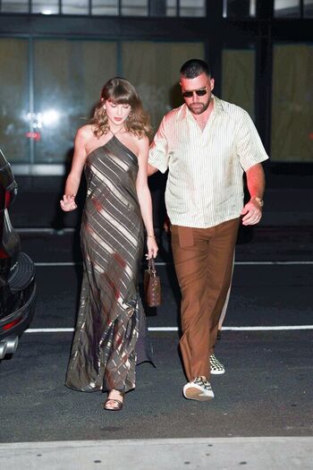 Full leaked Taylor swift page private photo