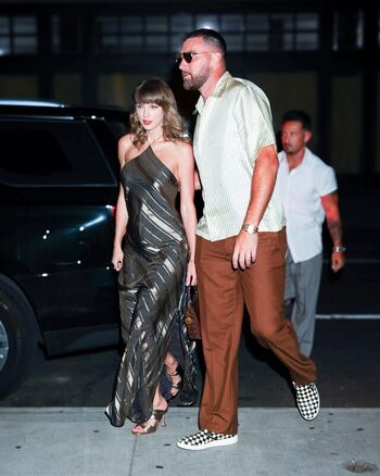 Full leaked Taylor swift page private photo