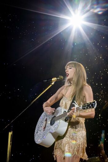 Full leaked Taylor swift page private photo