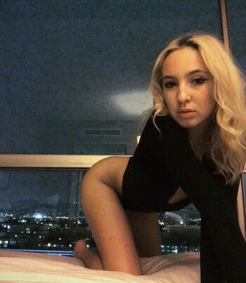 Full leaked Taylor weeks private photo
