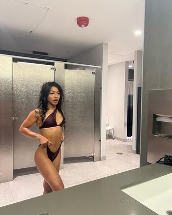 Full leaked Taylorchamp private photo
