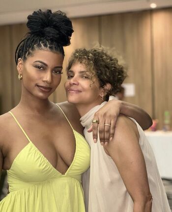 Full leaked Taylorrooks private photo