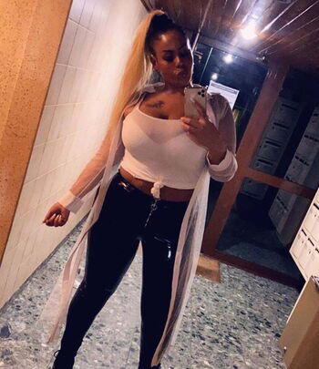 Full leaked Tchikita k private photo