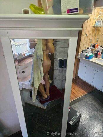 Full leaked Tease queen private photo