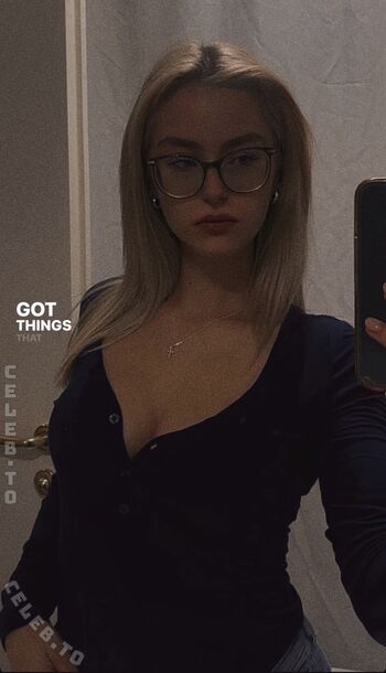 Full leaked Teilzeitsami private photo