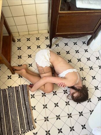 Leaked Mikala brown/ private photo viral onlyfans