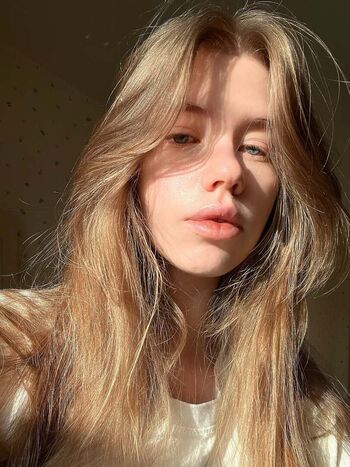 Leaked Courtney hodgson / private photo viral onlyfans