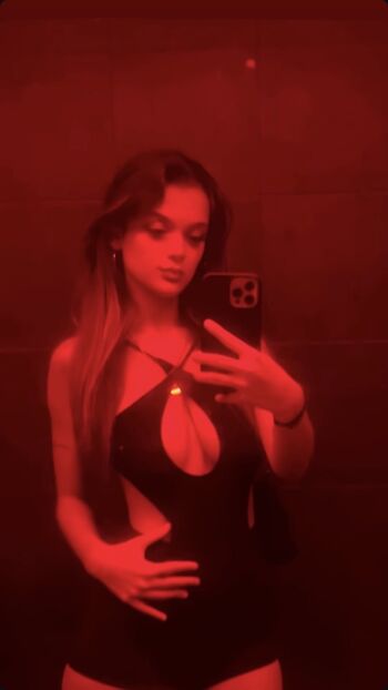 Full leaked Tess rolland private photo