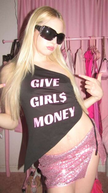 Full leaked Thatdollmo private photo