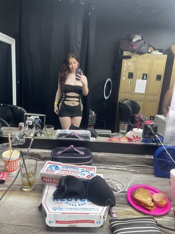 Full leaked Thatkittynextdoor private photo